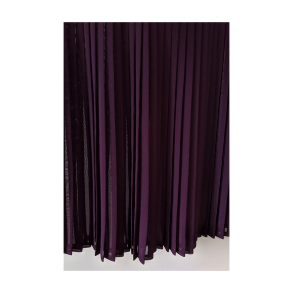 American Apparel Pleated Chiffon Skirt - Picture 4 of 4